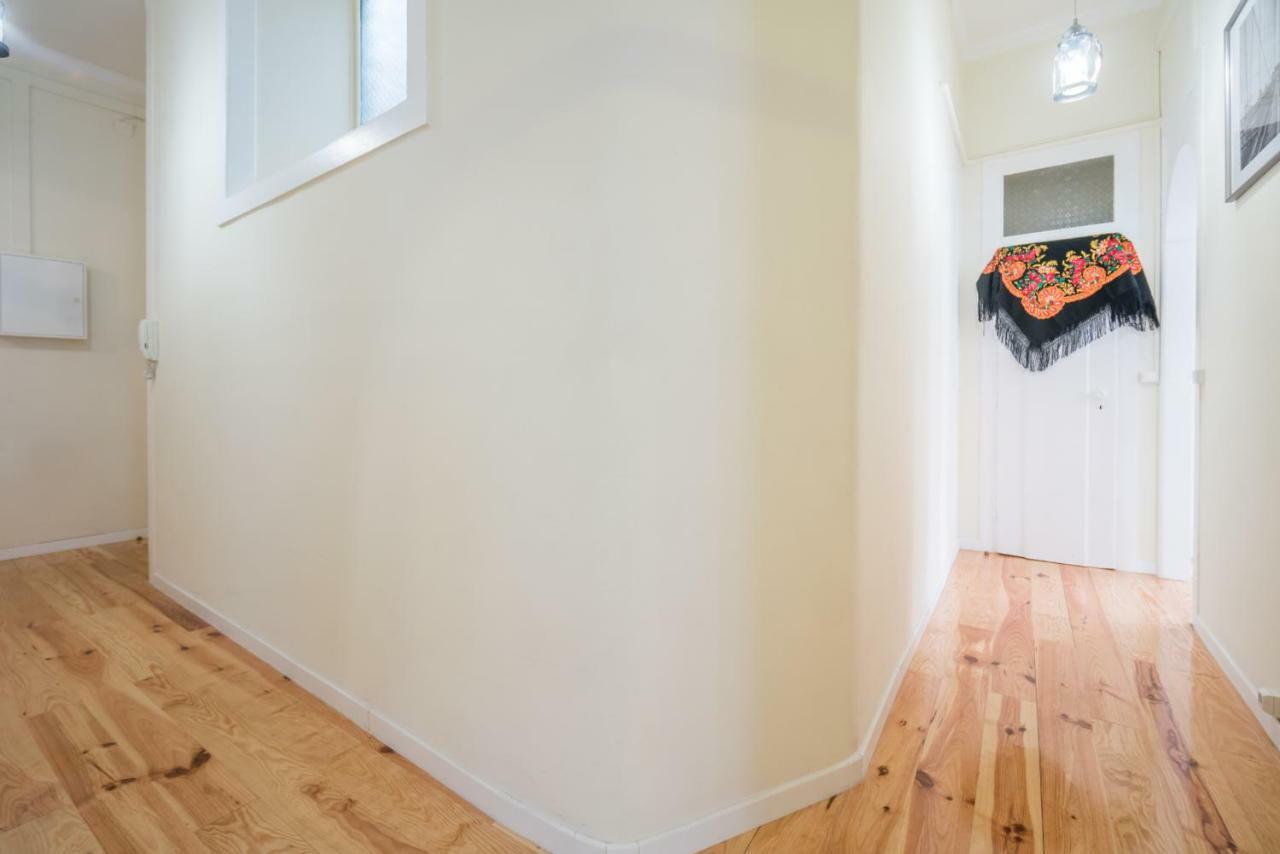 Mouraria 2 Bedroom Apartment Lisbon Exterior photo